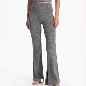 Vuori Granite High Waist Flare Yoga Pants in Heather Grey